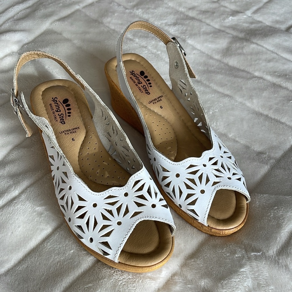 Spring Step White cut out wedge size 6